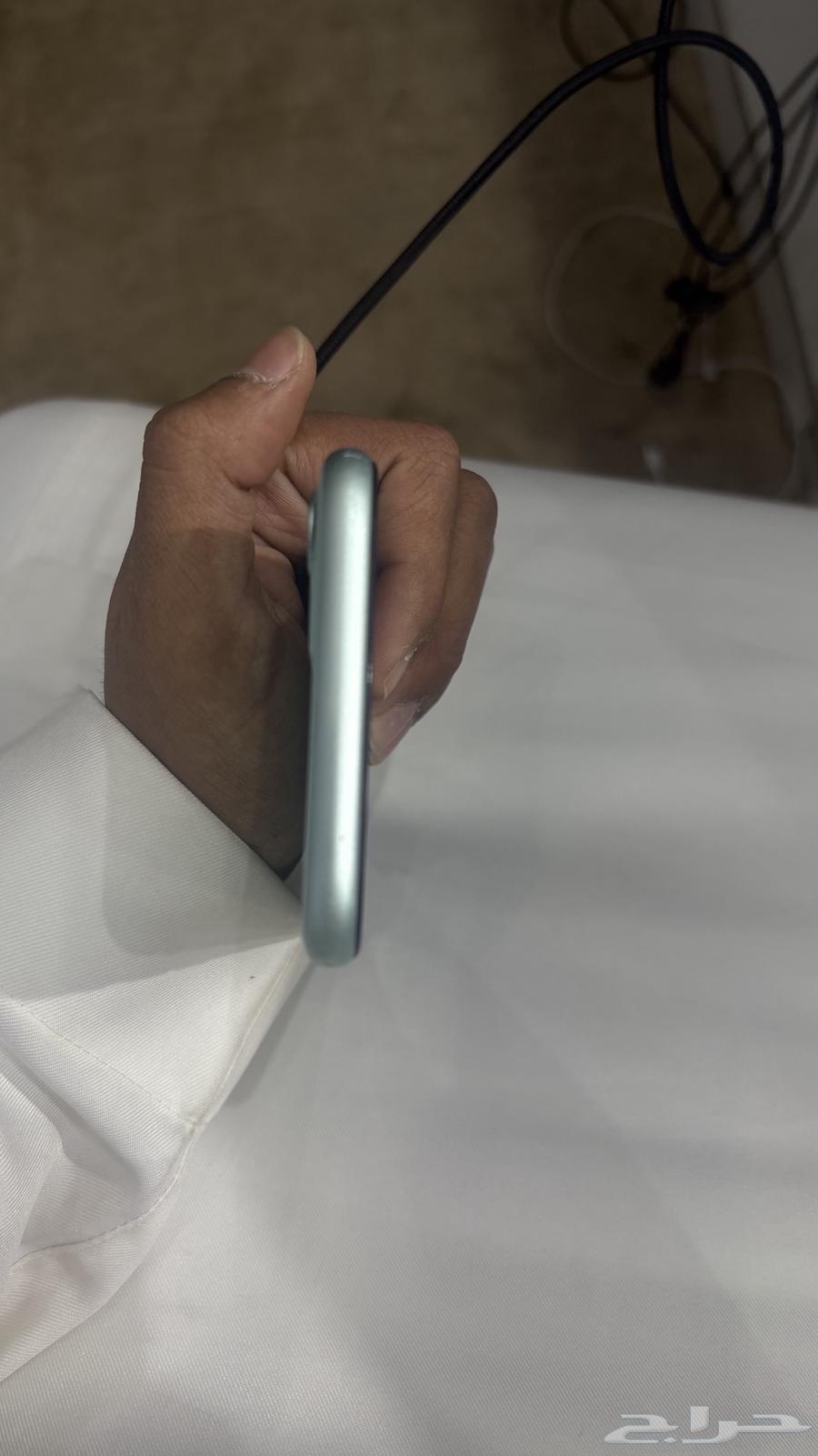 ايفون 11 عادي نظيف64402049926401114