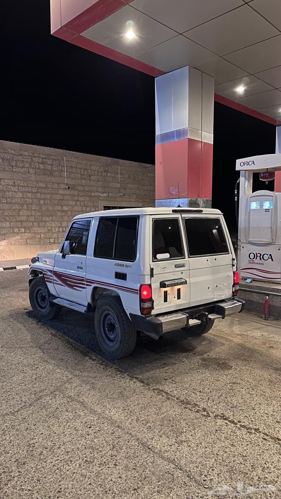 للبيع جيب ربع2001 مكينةلكزز430 مكينة جديده ولاتشكي من شي64553015642626111