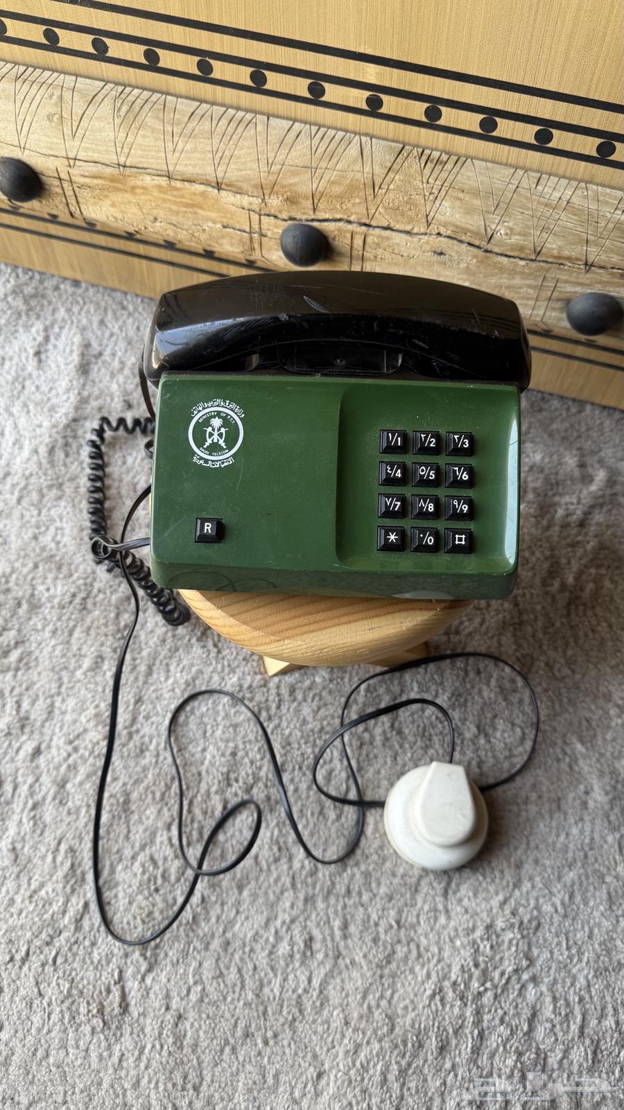 An old telephone bearing the Ministry of Telegraph, Post and Telephone logo63619569223297112