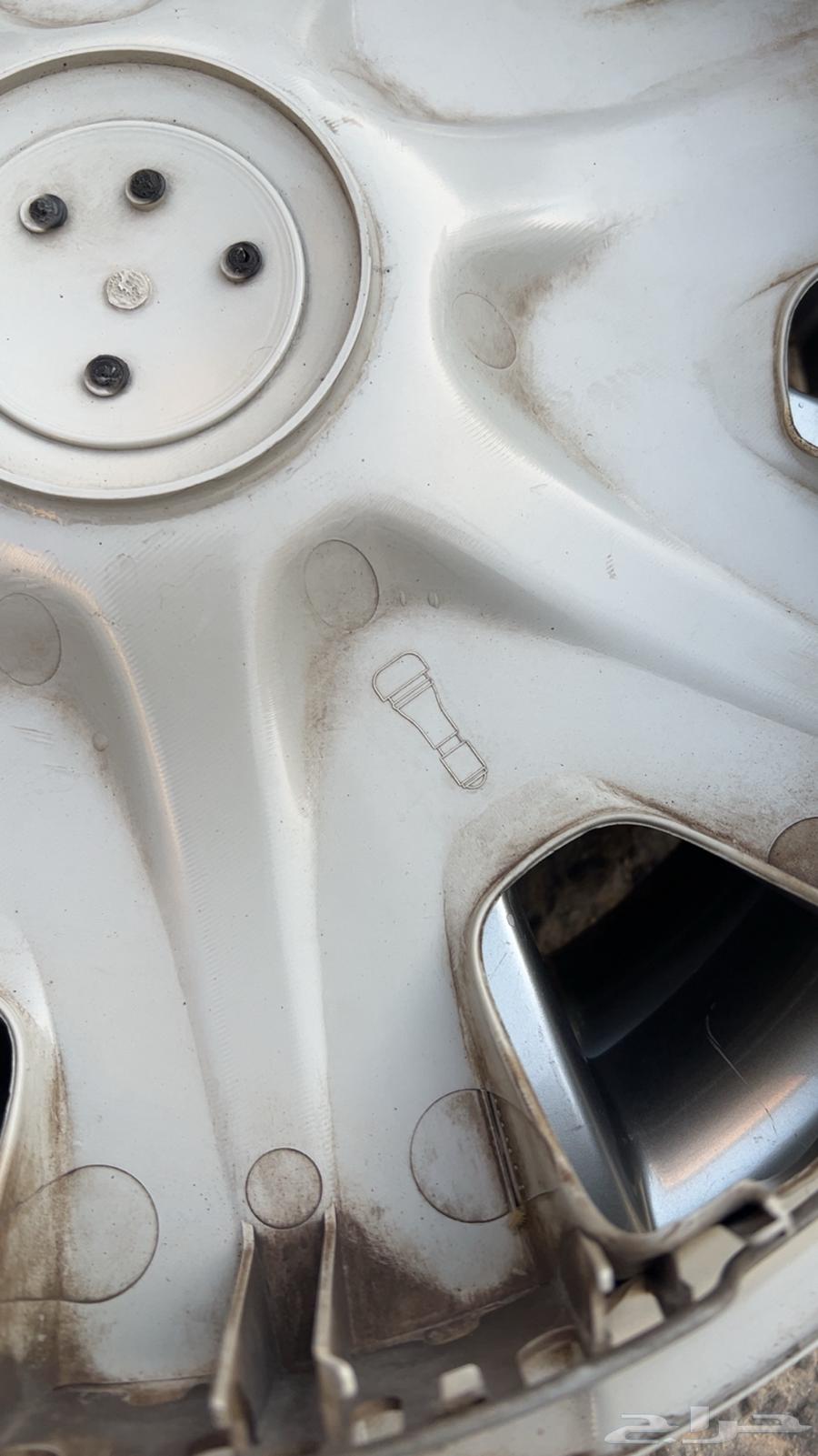 طيس كورولا اصلي موديل200764553694339843112