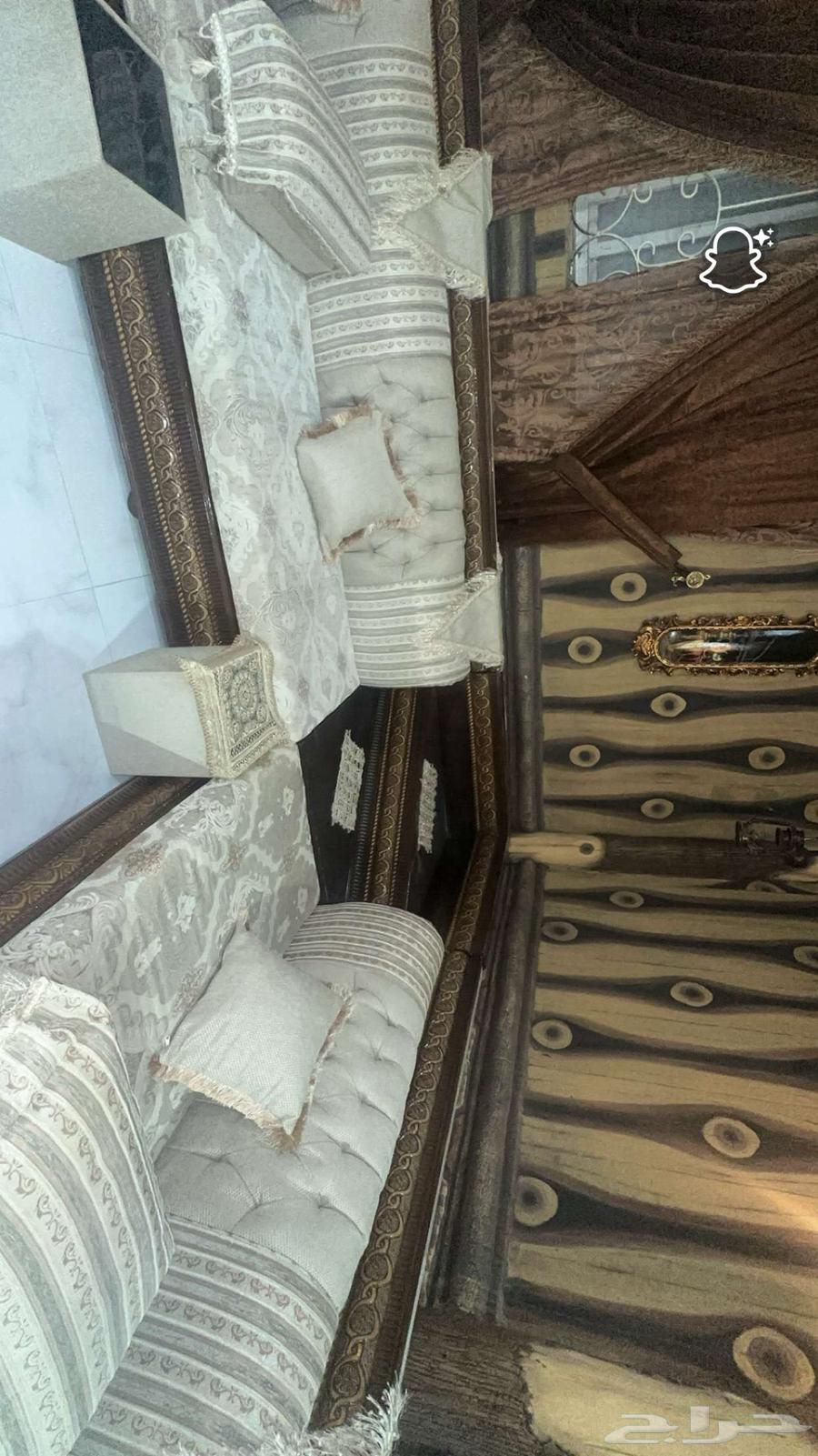 مجلس كامل للبيع مع ملحقاته64401647550849111