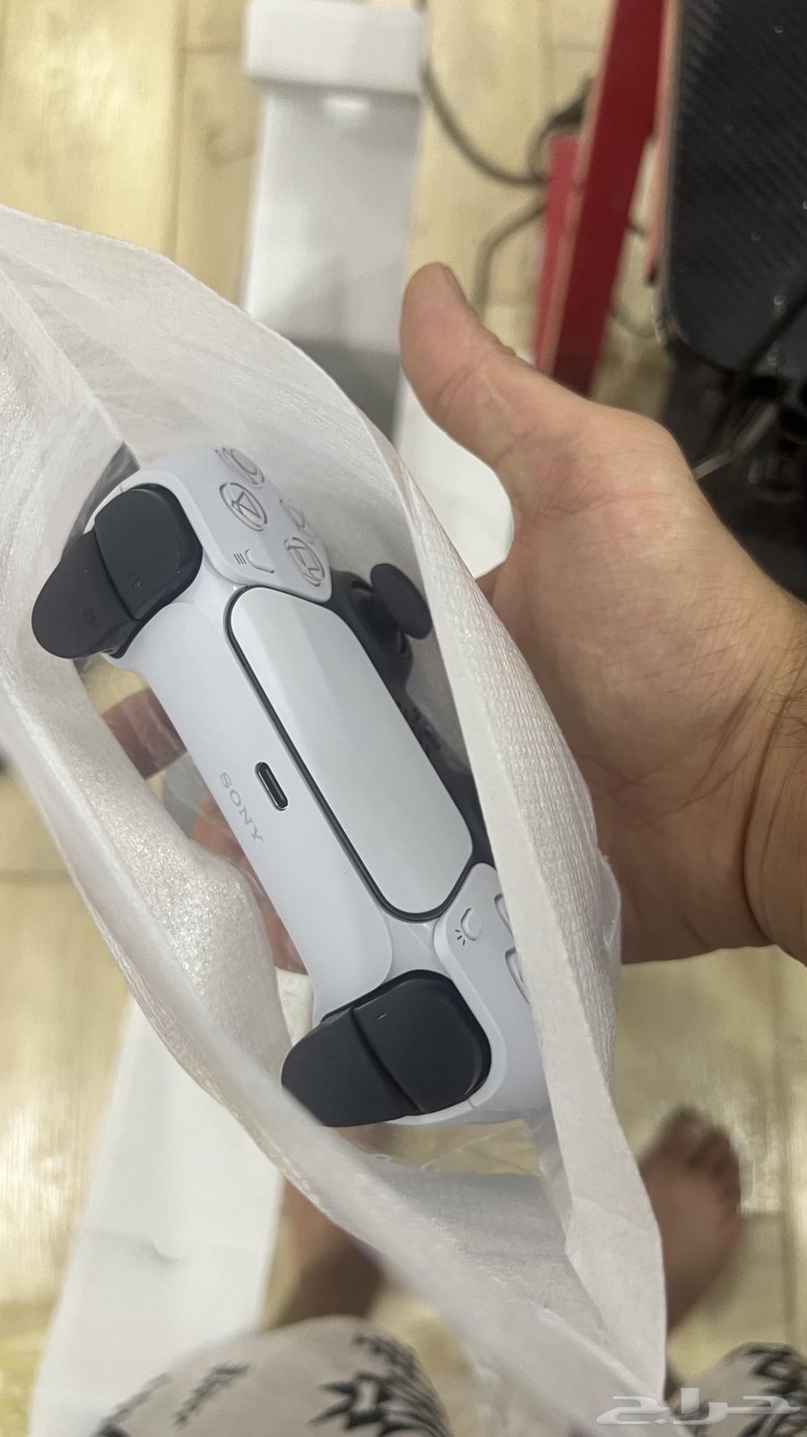يد سوني 5 جديده من الكرتون64403521071490110