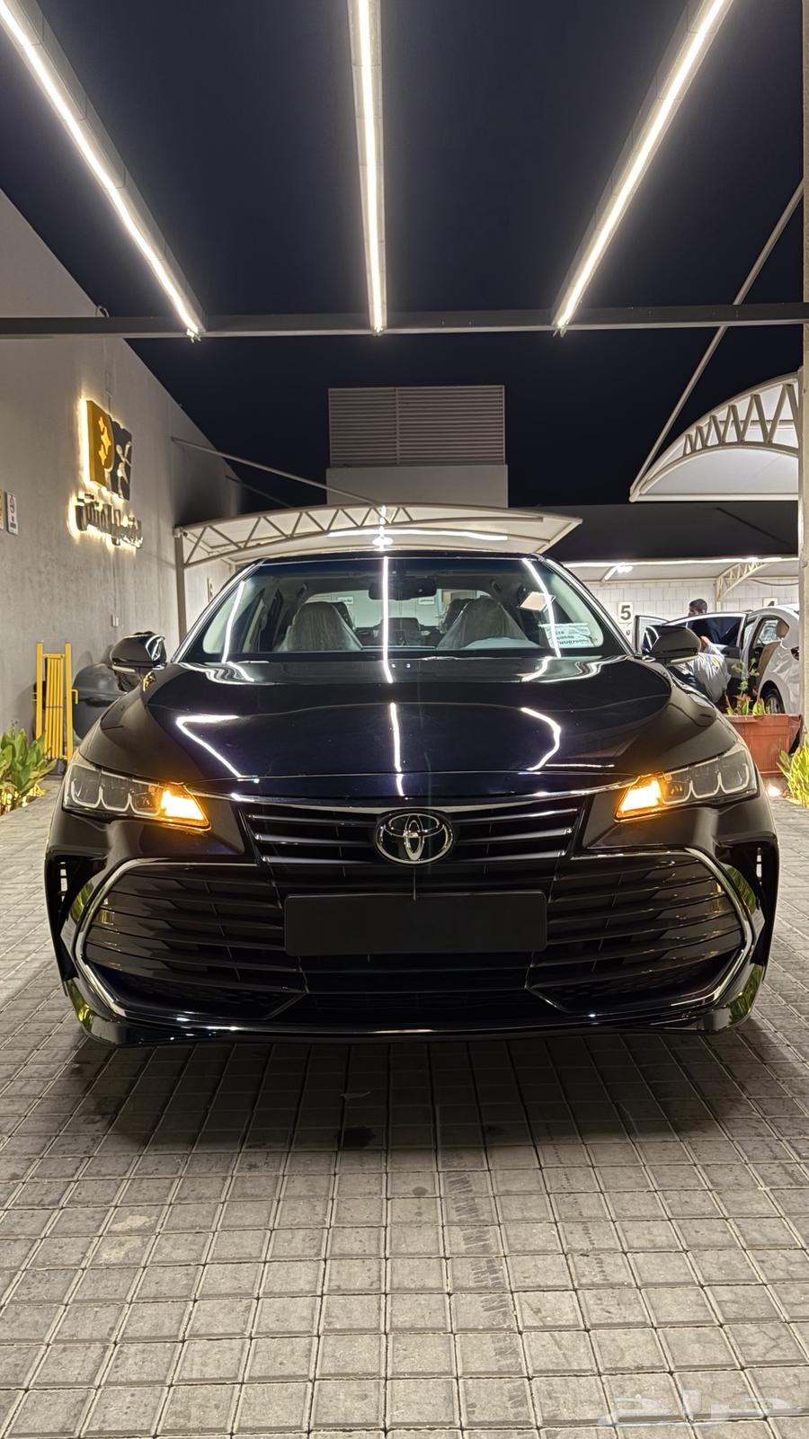 افالون اسود موديل 202264556027933570110