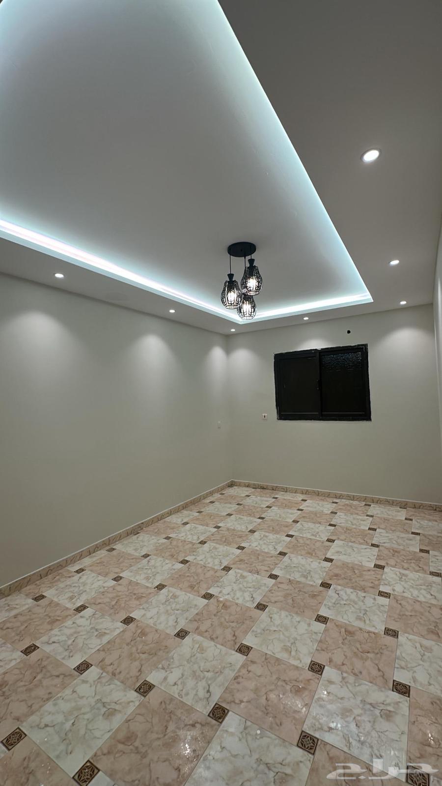 شقه كبيره للايجار بحي طويق مجدده64141431521921110