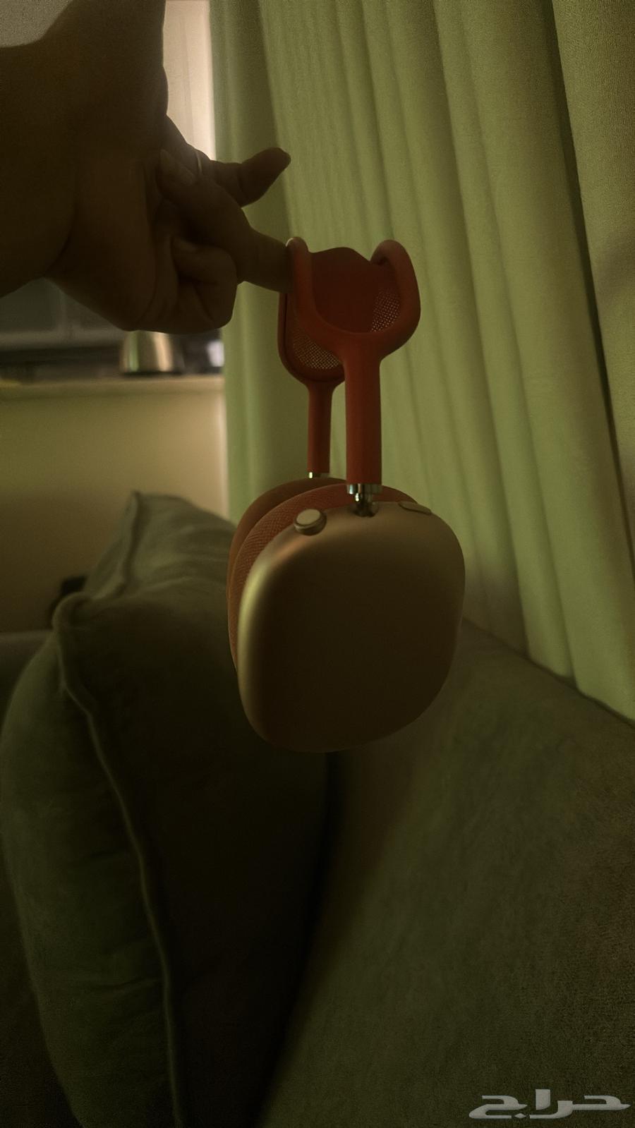 سماعات ابل ايربودز ماكس لون وردي مايل على مشمشي64401369569283113