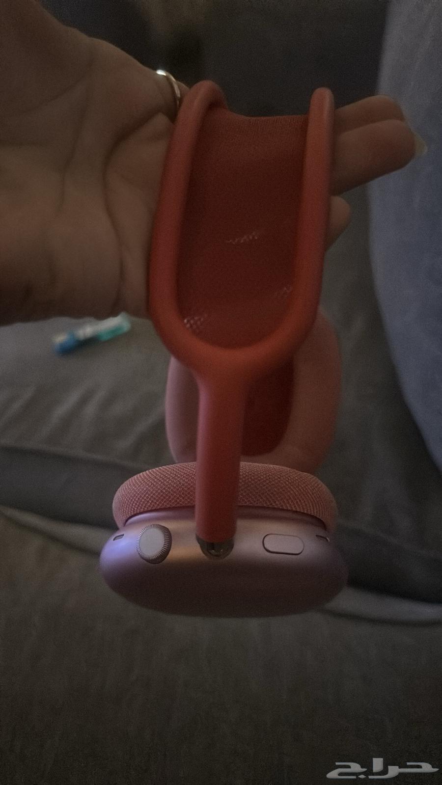 سماعات ابل ايربودز ماكس لون وردي مايل على مشمشي64401369569283110