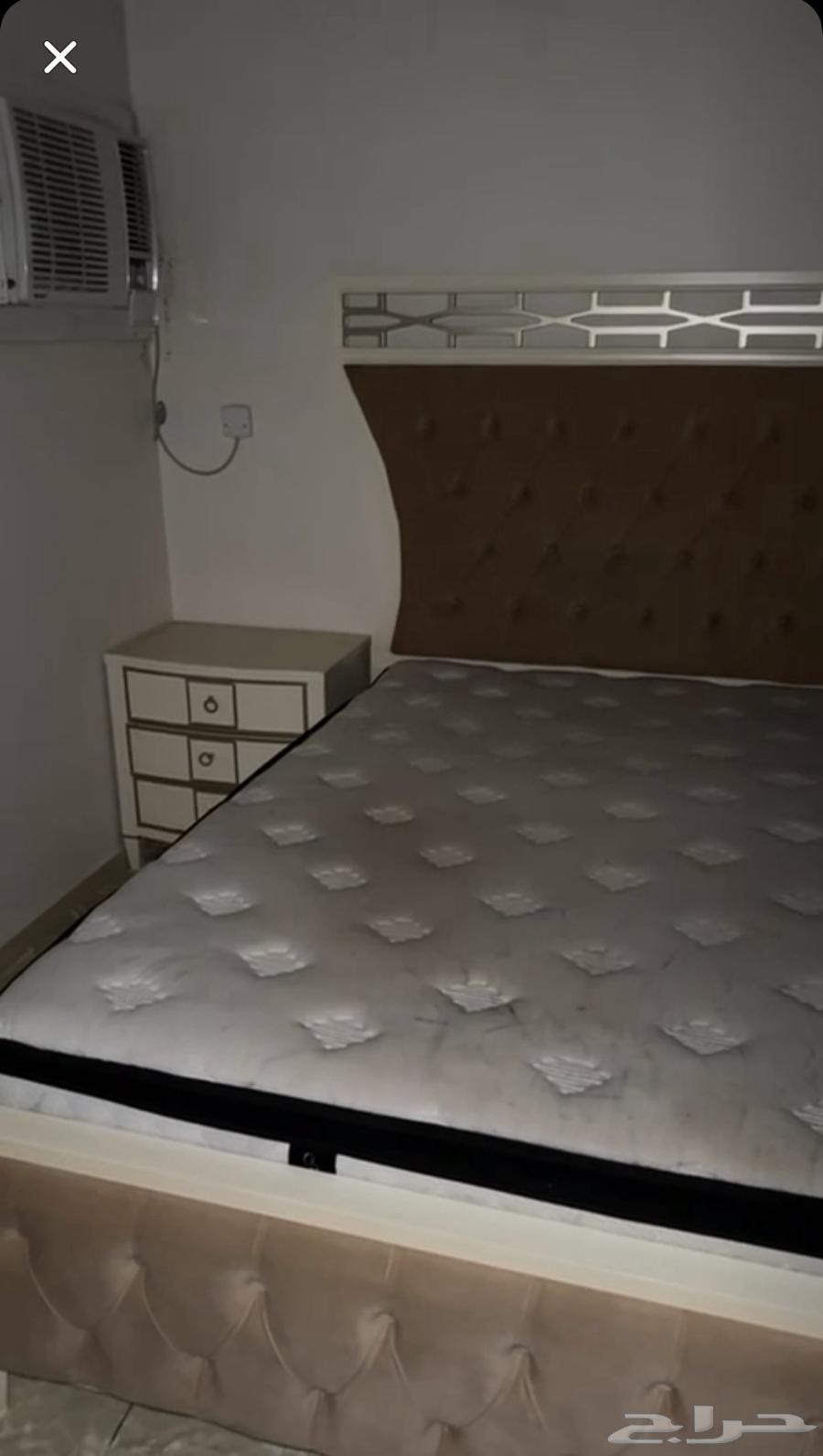 (غرفة نوم من شركة المطلق للمفروشات) (عمر المنتج سنتين)64402803839235111