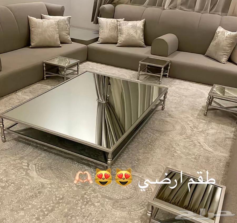 We have customized tables available, as well as ready-made dining tables and custom-made dining tables.63617828786434112