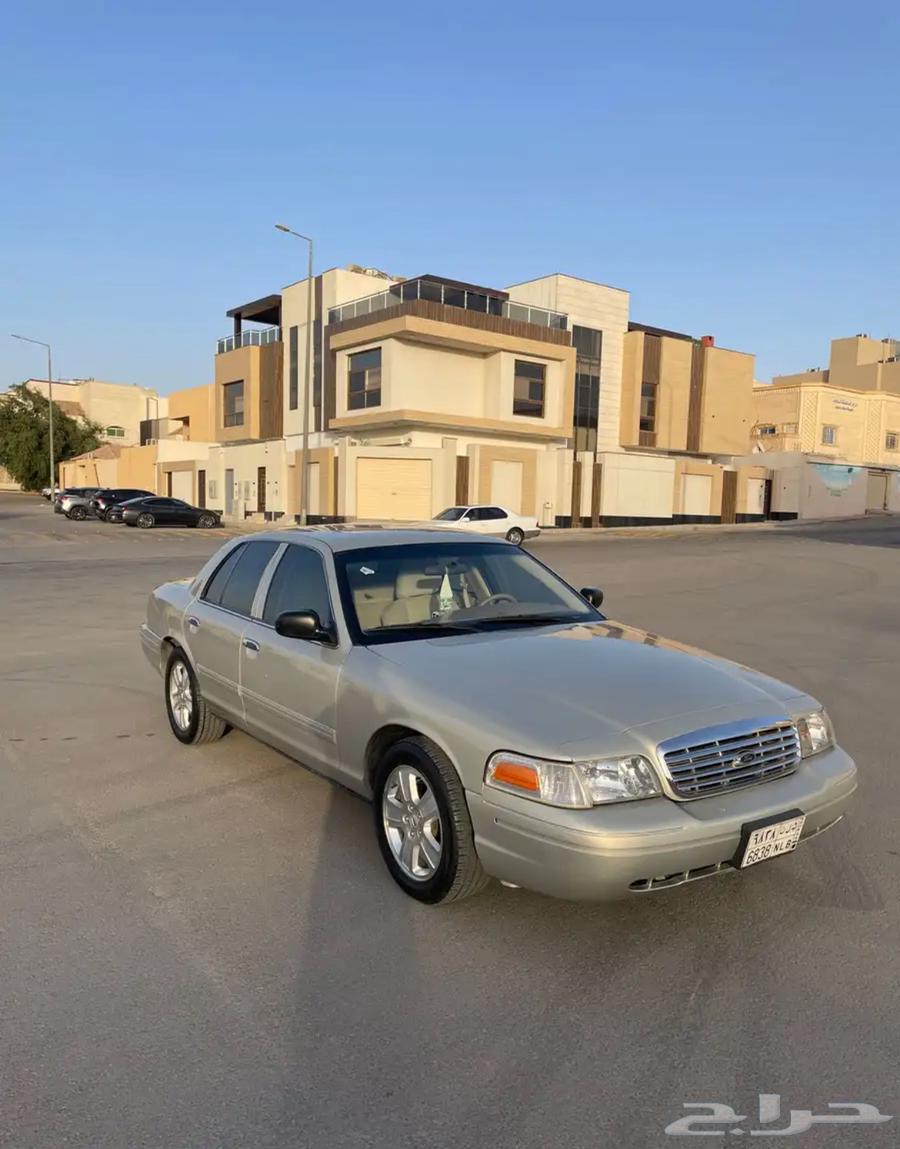 Ford Crown Victoria 2012 Clean63618250649091113