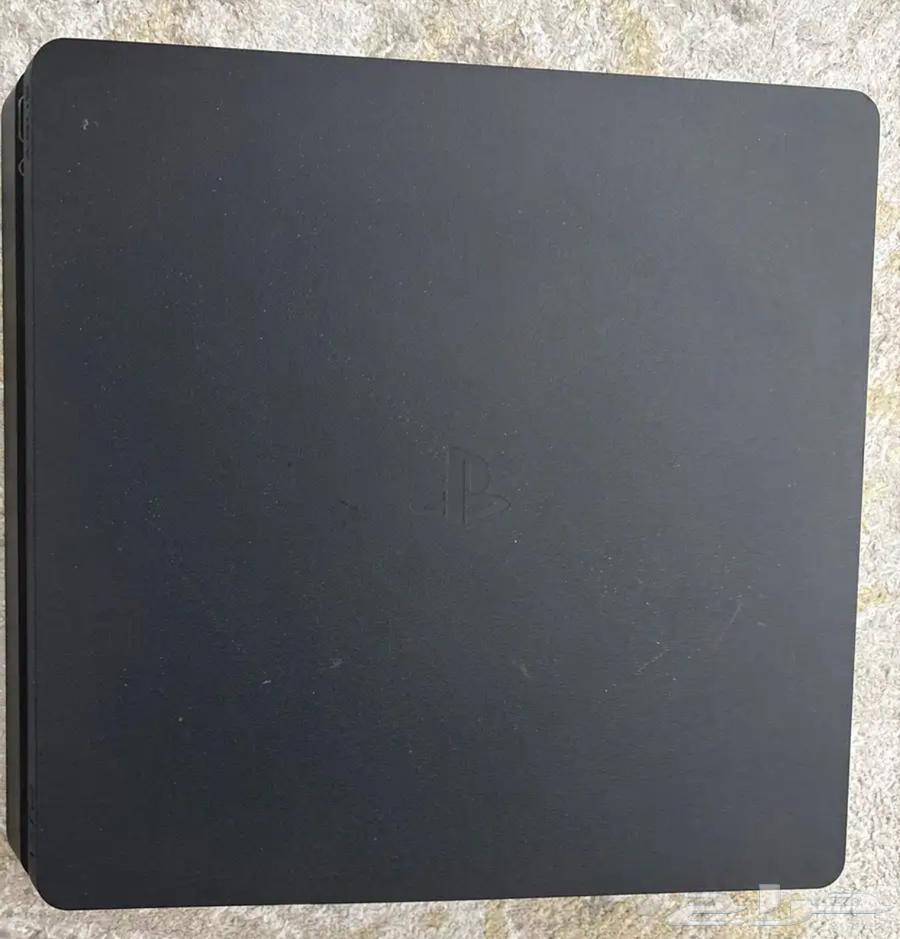 بلايستيشن 4 برو 1 تيرا مع 6 ألعاب ويد زرقاء64402342864771110