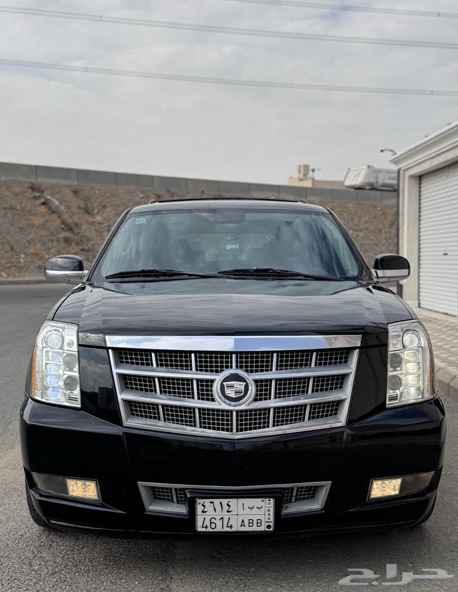 كاديلاك اسكاليد بلاتينيوم موديل 2010 سعودي63618267236866111