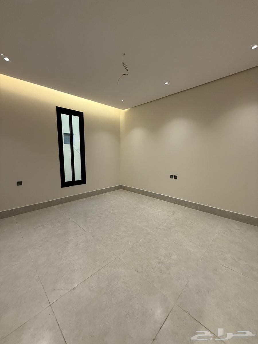 للبيع فيلا روف علويه حي البوادي مدخل مستقل شرقيه64141431338625111