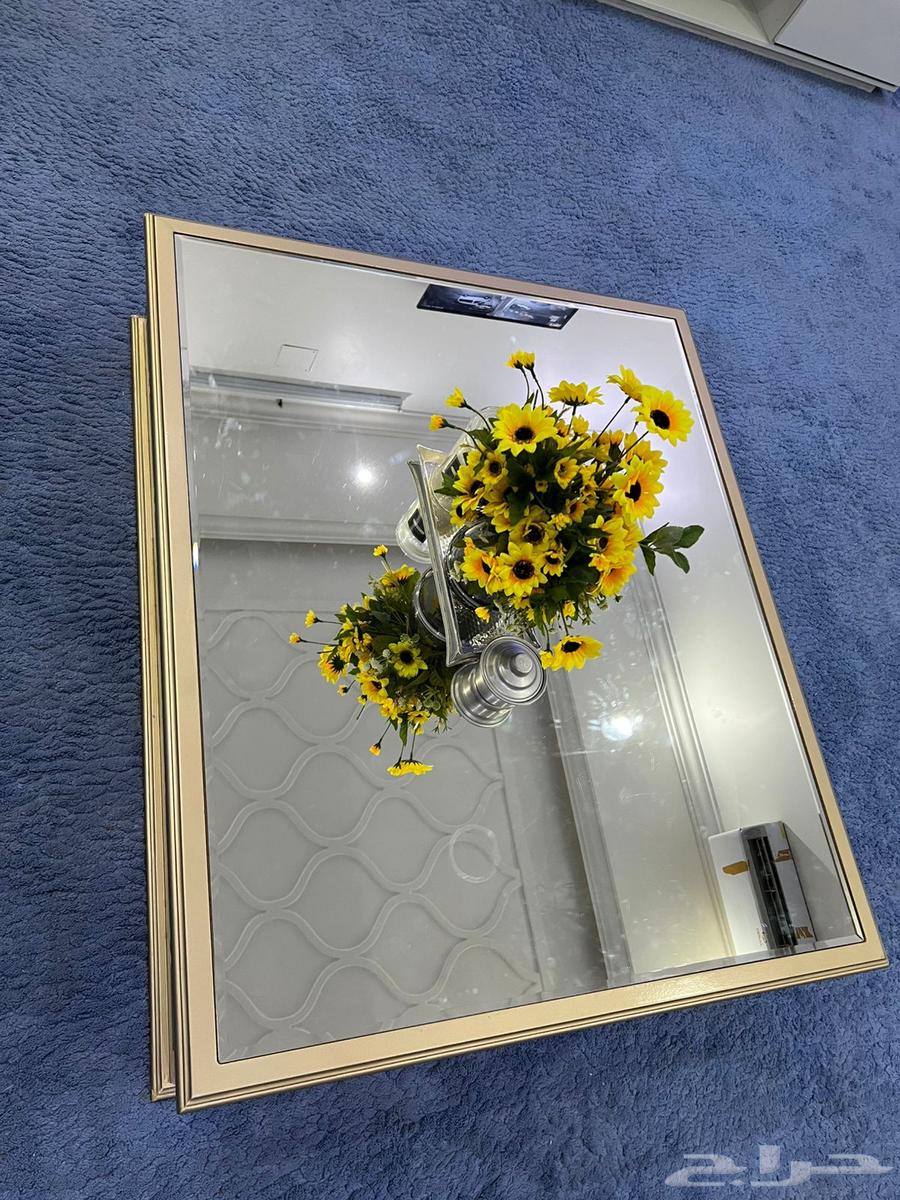 Two floor tables64403696756610110