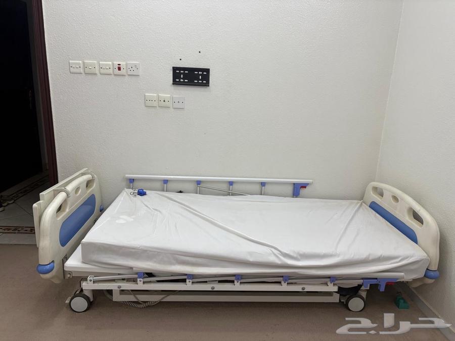 للبيع سرير طبي كهربائي64404208562819111