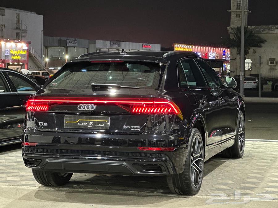Audi Q8 S line Model 202063618155334787113