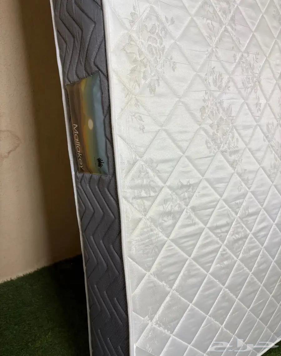 والله جديد جدا ونظيف والله ا64403586518145111