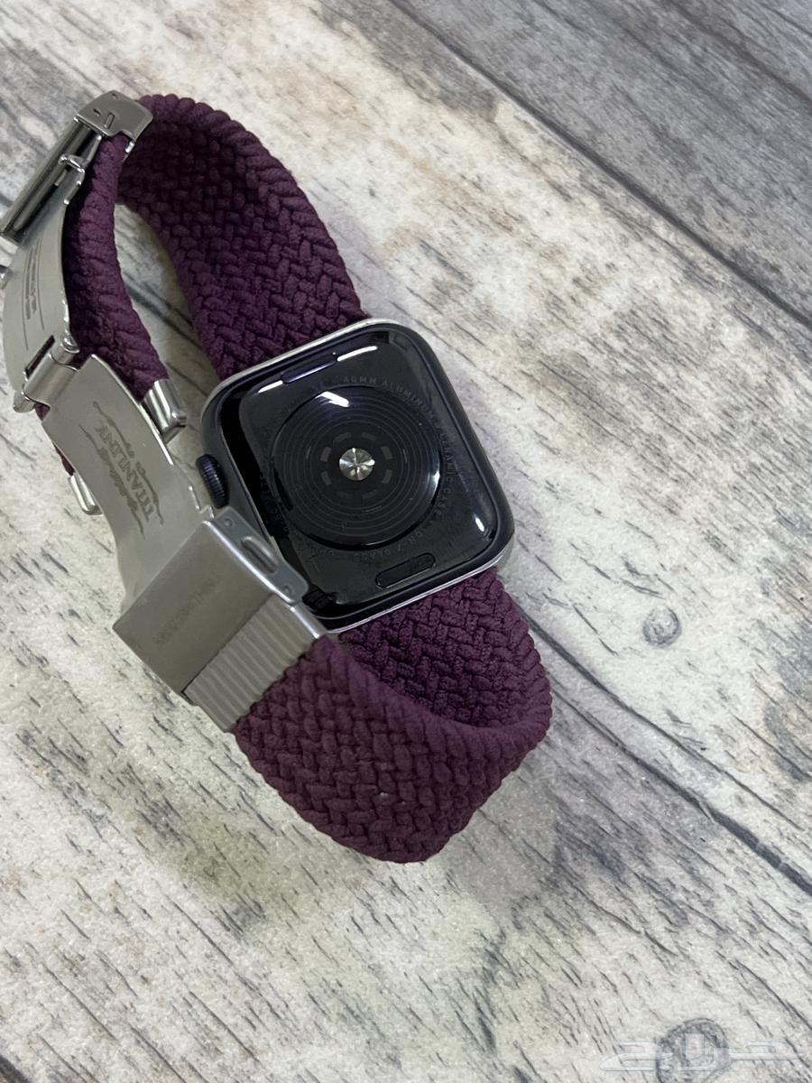 ساعة أبل SE استخدام نظيف وقليل جدا64403617929857110