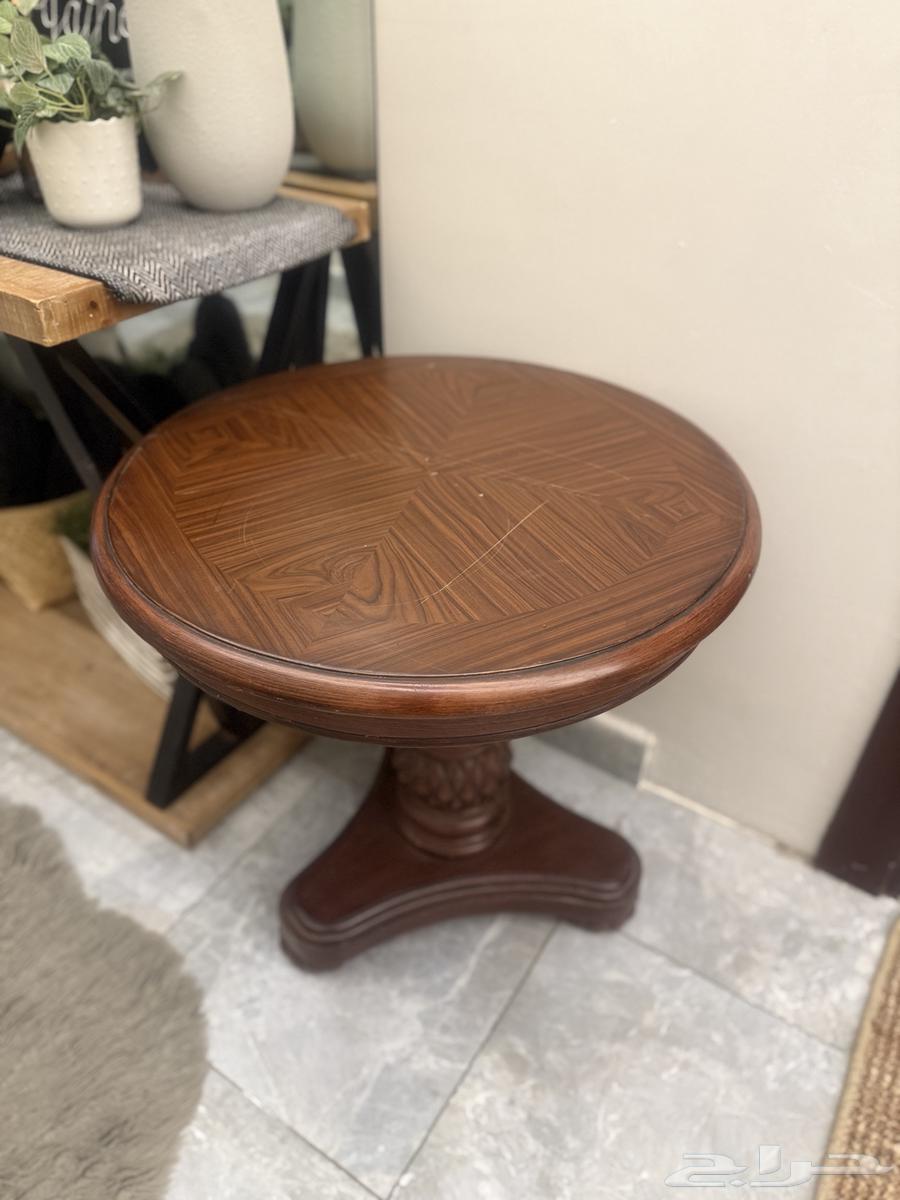 طاوله خشب كلاسيك للبيع64402609335425112