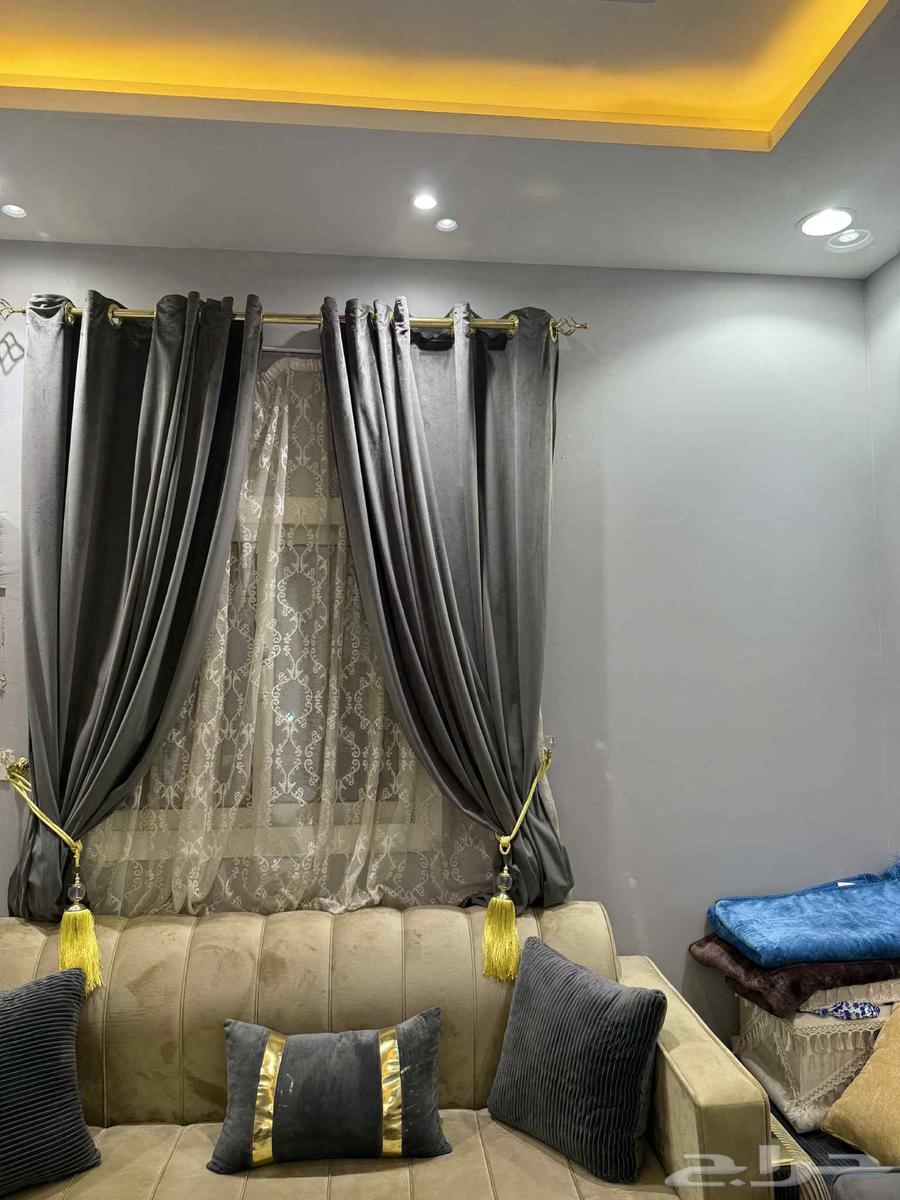 طقم كنب شبه جديد استخدام عرسان بسيط للبيع بجدة64404277999489111