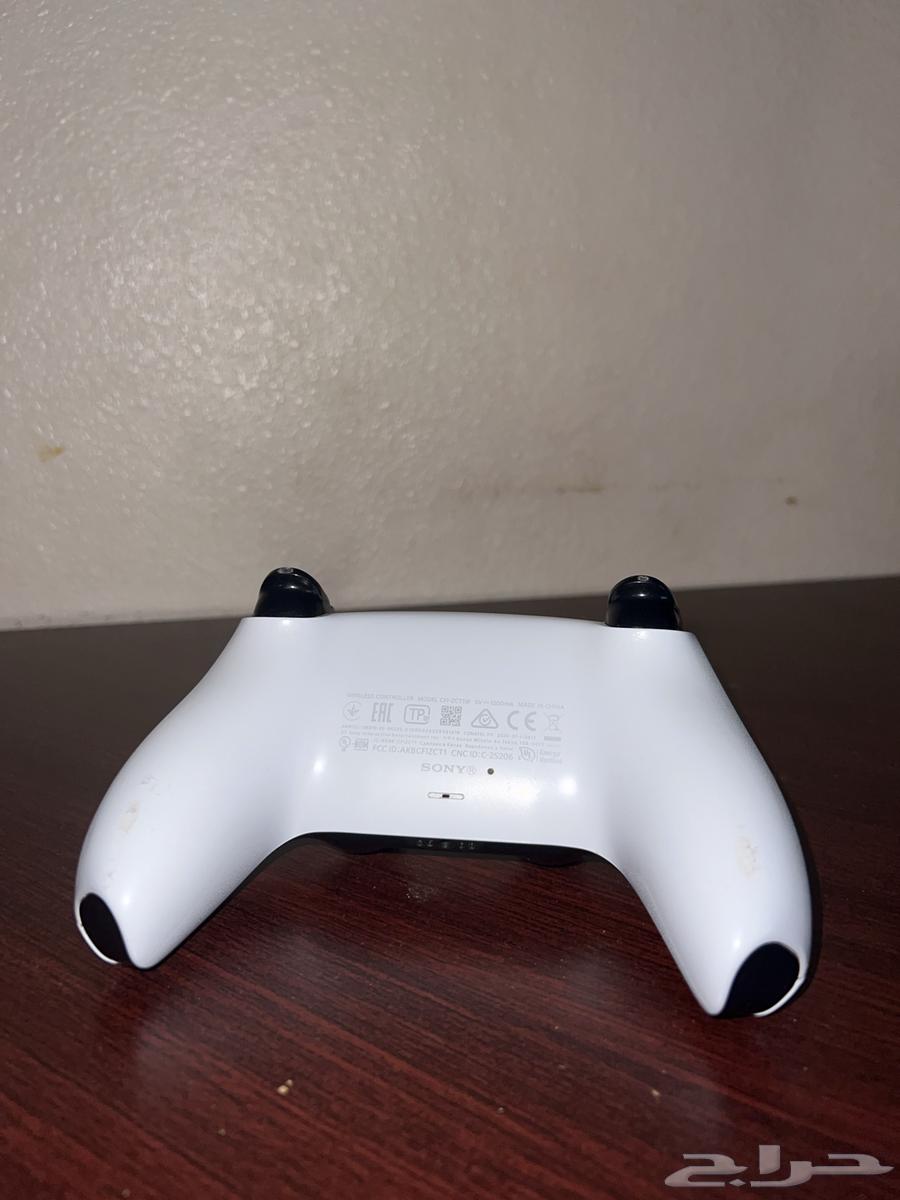 يد سوني 564402078505474112