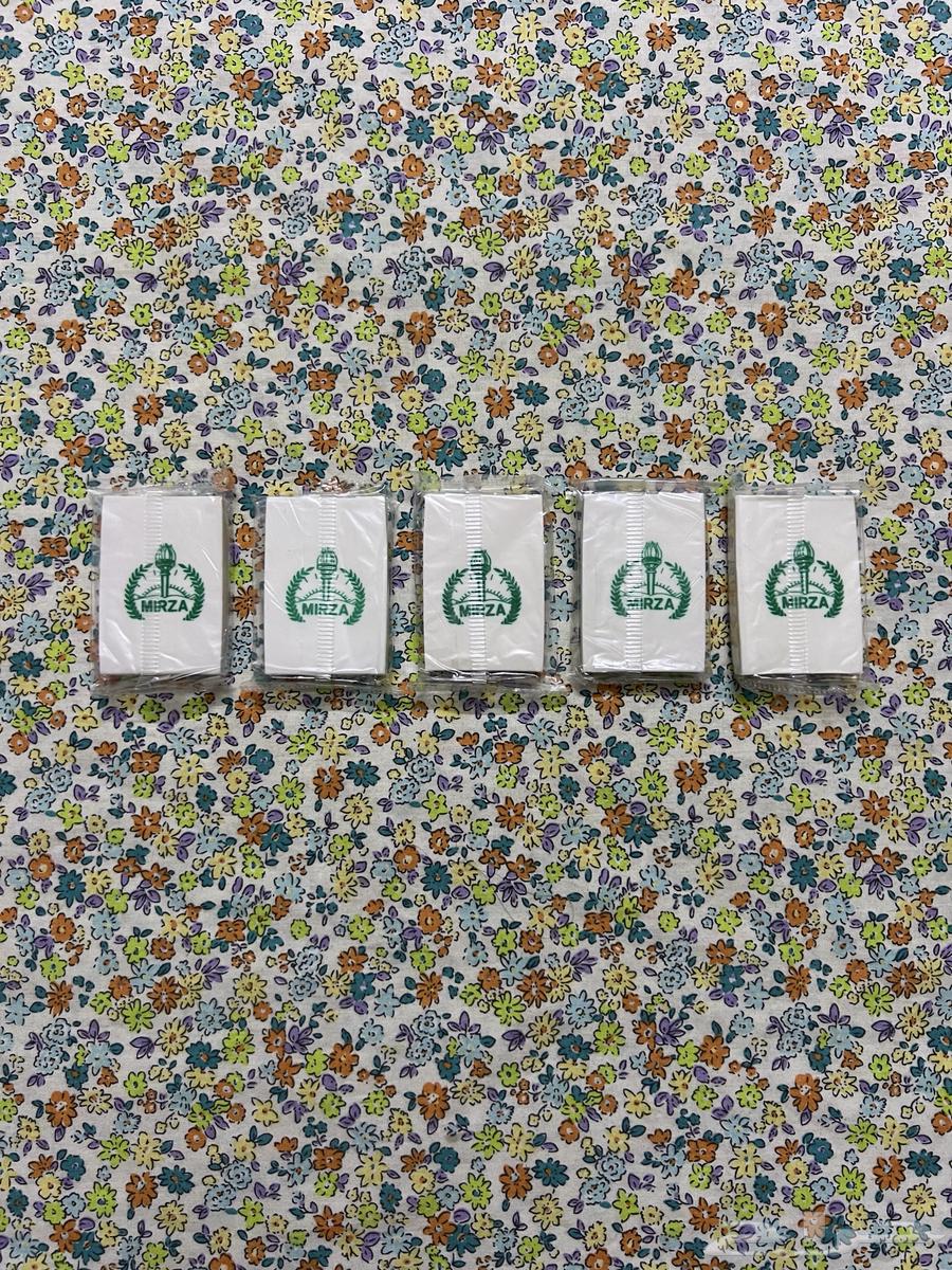 Old Spaces Mirza - Shaped Like Playing Cards64401688684291111