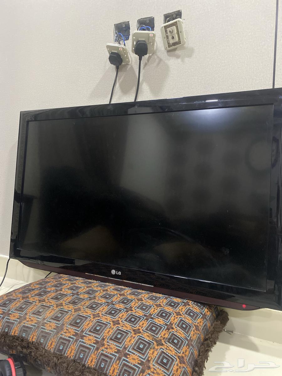للبيع شاشه 43LGبوصه مداخل سليمه كل شي سليم فيها على السوم64403521102209110