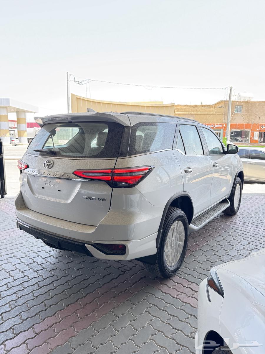 تويوتا فورشنر VX3-S بنزين 202563618172223617112