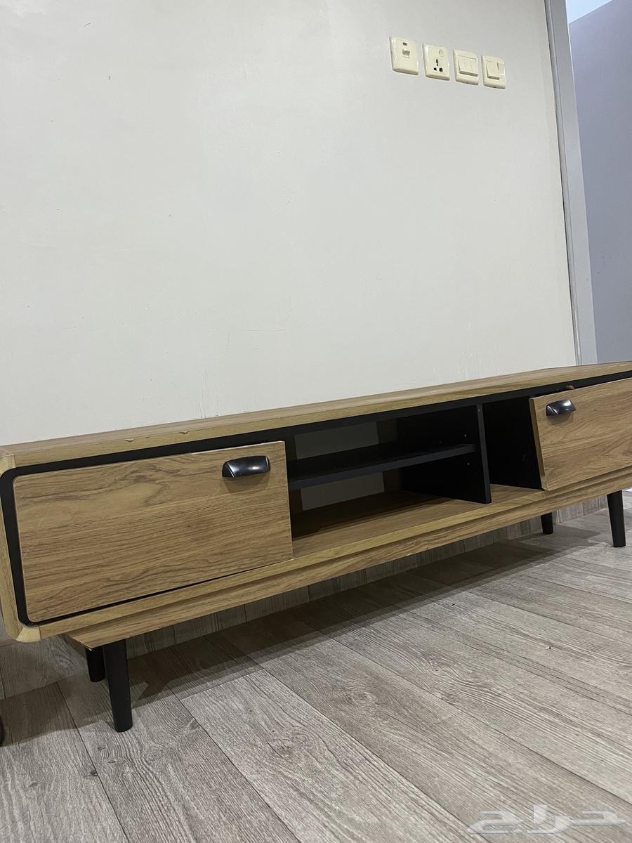 طاولة تلفزيون للبيع63619566920451111