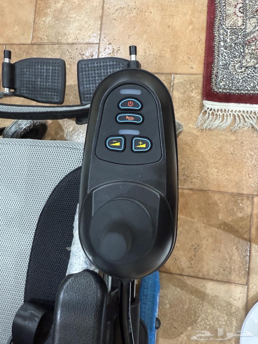 كرسي متحرك كهربائي64404570092161114