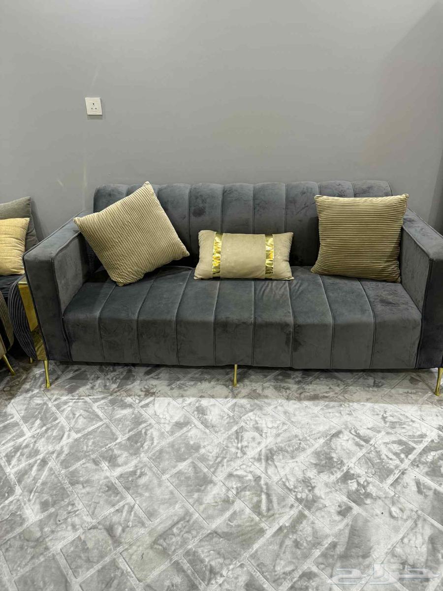 طقم كنب شبه جديد استخدام عرسان بسيط للبيع بجدة64404277999489113