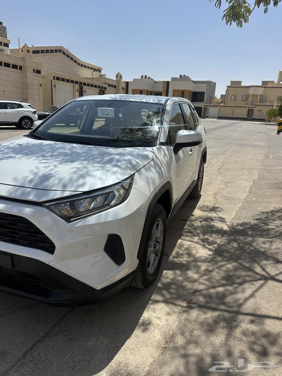 Toyota RAV4 2024 with only 8,000 kilometers mileage63618256534531112