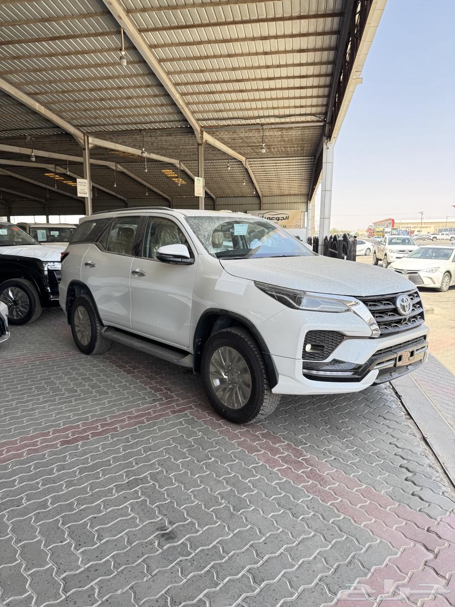 تويوتا فورشنر VX3-S بنزين 202563618172223617111