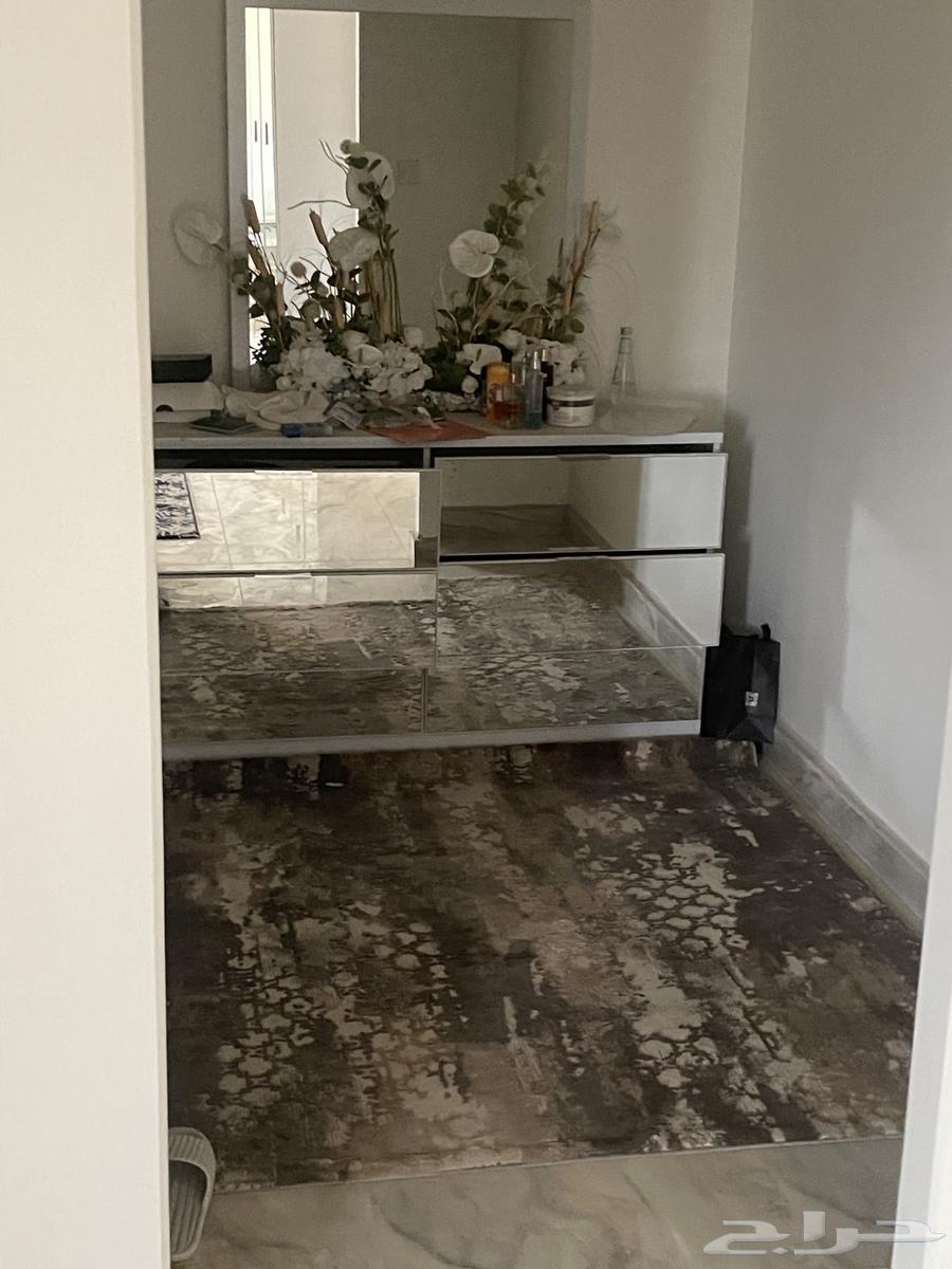 اثاث يعتبر جديد للبيع64401383351298114