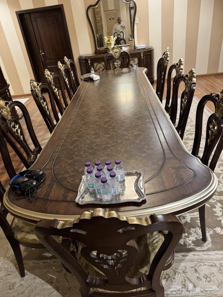 طاولة طعام من 13 كرسي مع طاولة بوفيه وخزانه64404666793601110