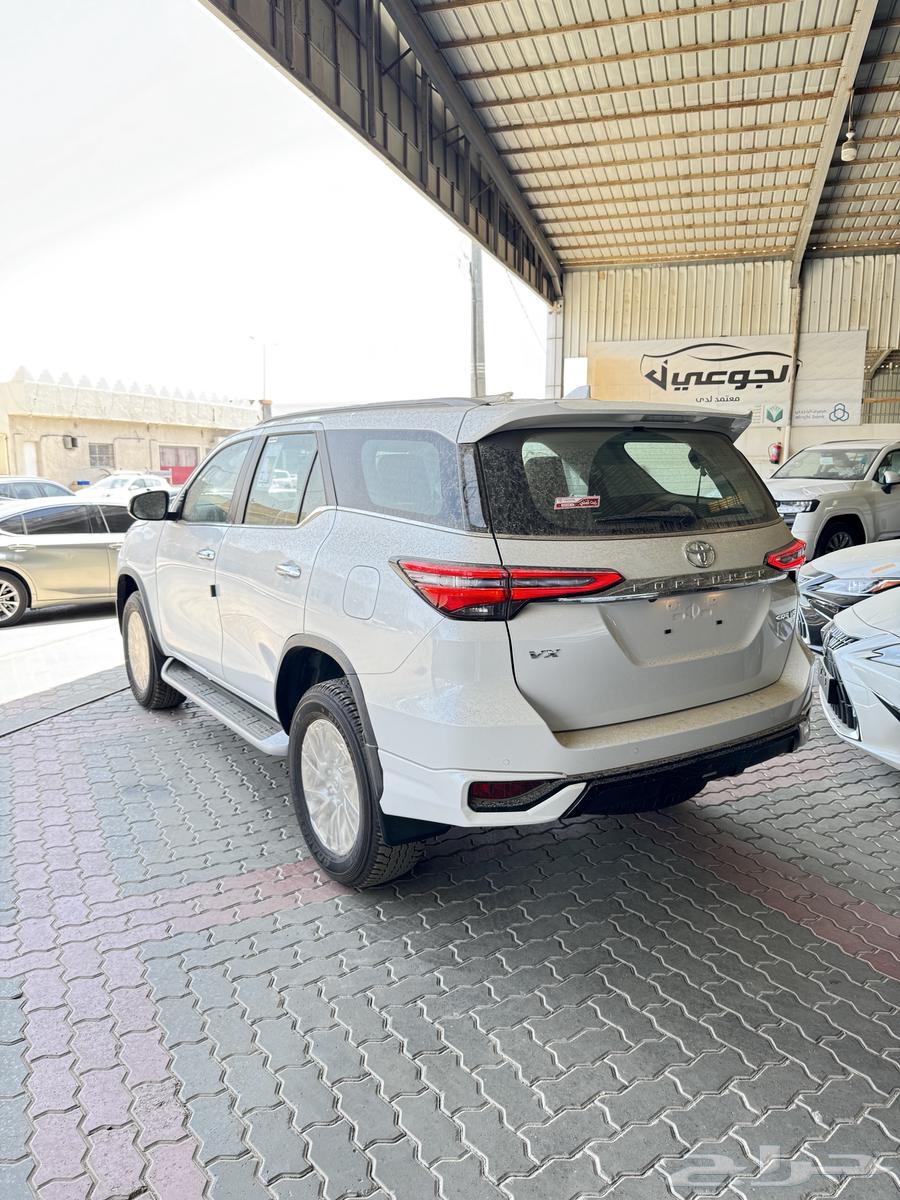 تويوتا فورشنر VX3-S بنزين 202563618172223617113