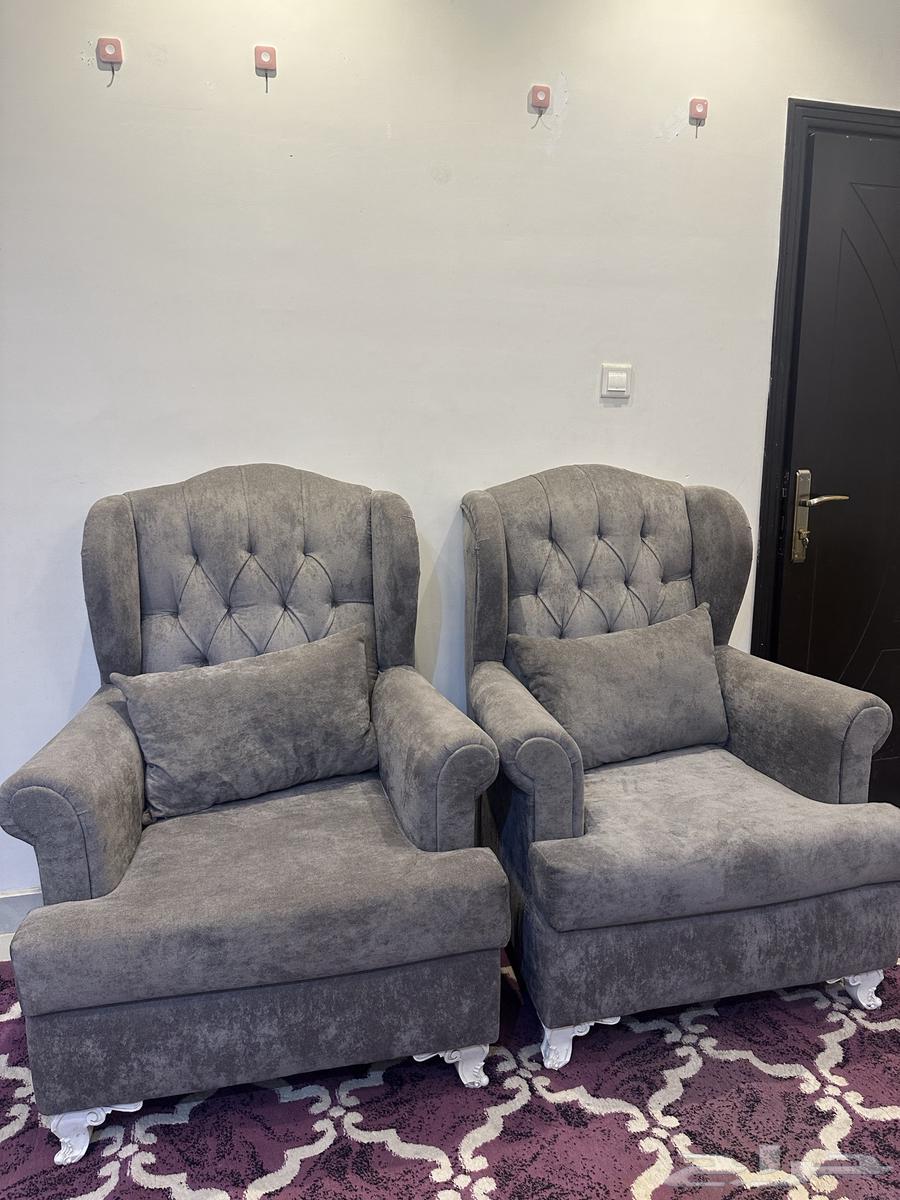 كنب نظيف جدا للبيع السعر 800 ريال قابل للتفاوض البسيط64403268738690111