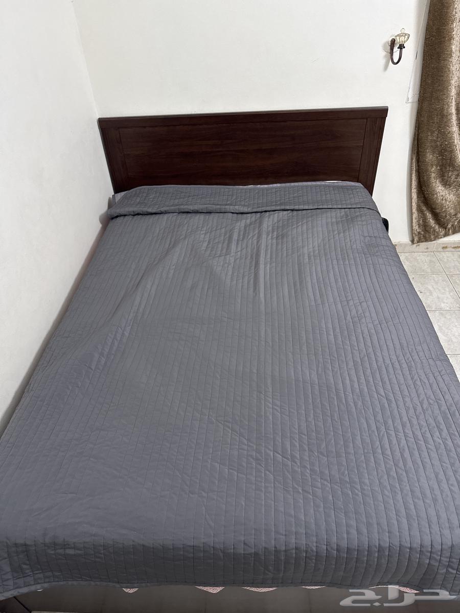 سرير للبيع (بدون فرشة)64404570174978110