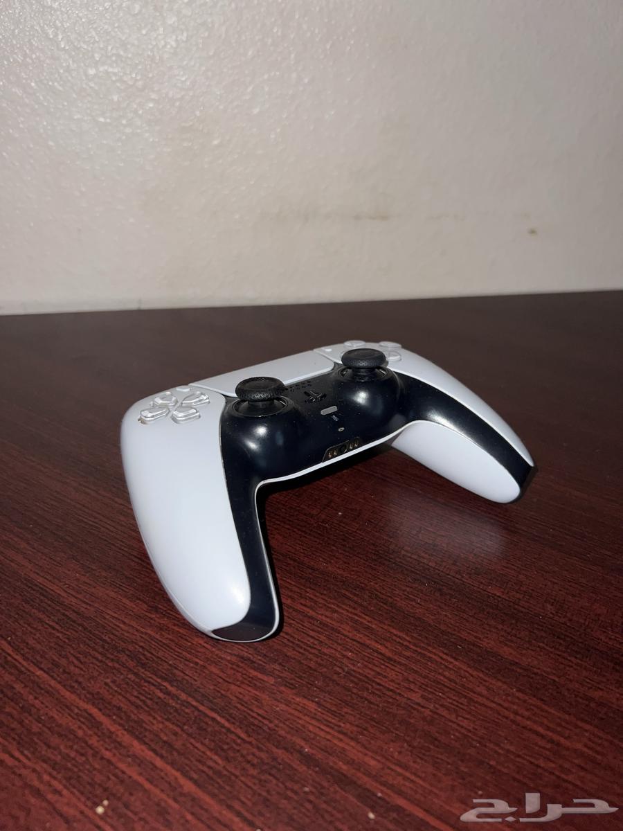 يد سوني 564402078505474110