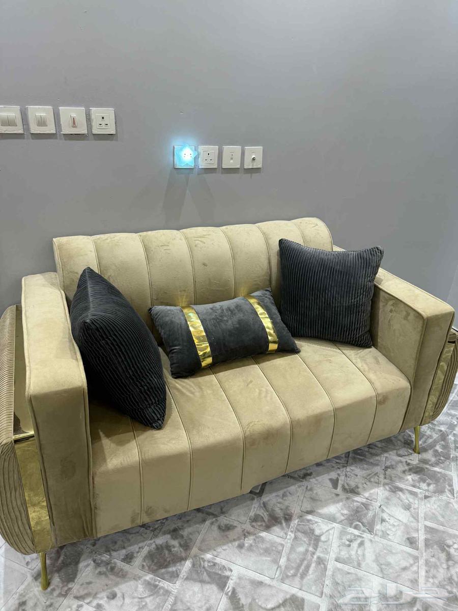 طقم كنب شبه جديد استخدام عرسان بسيط للبيع بجدة64404277999489114