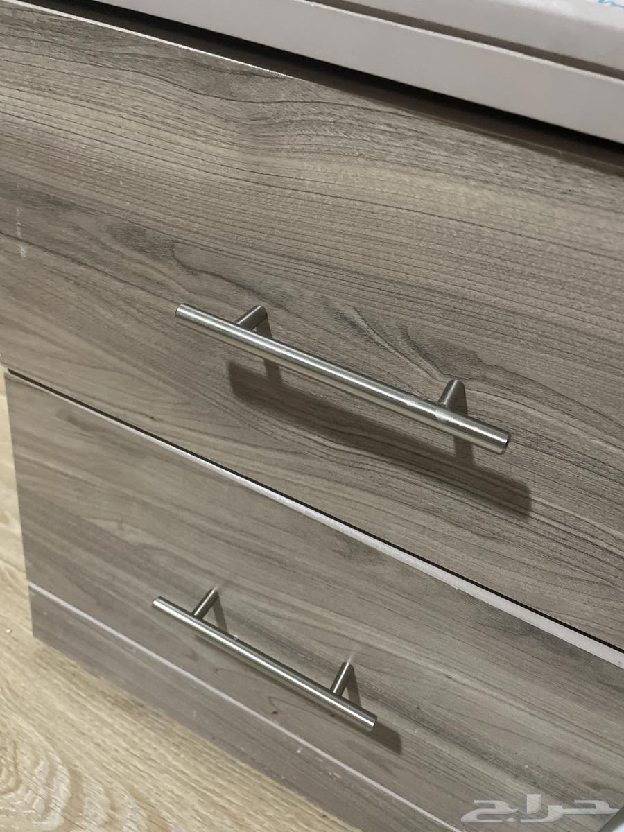 دولاب مستخدم للبيع64402063944449110