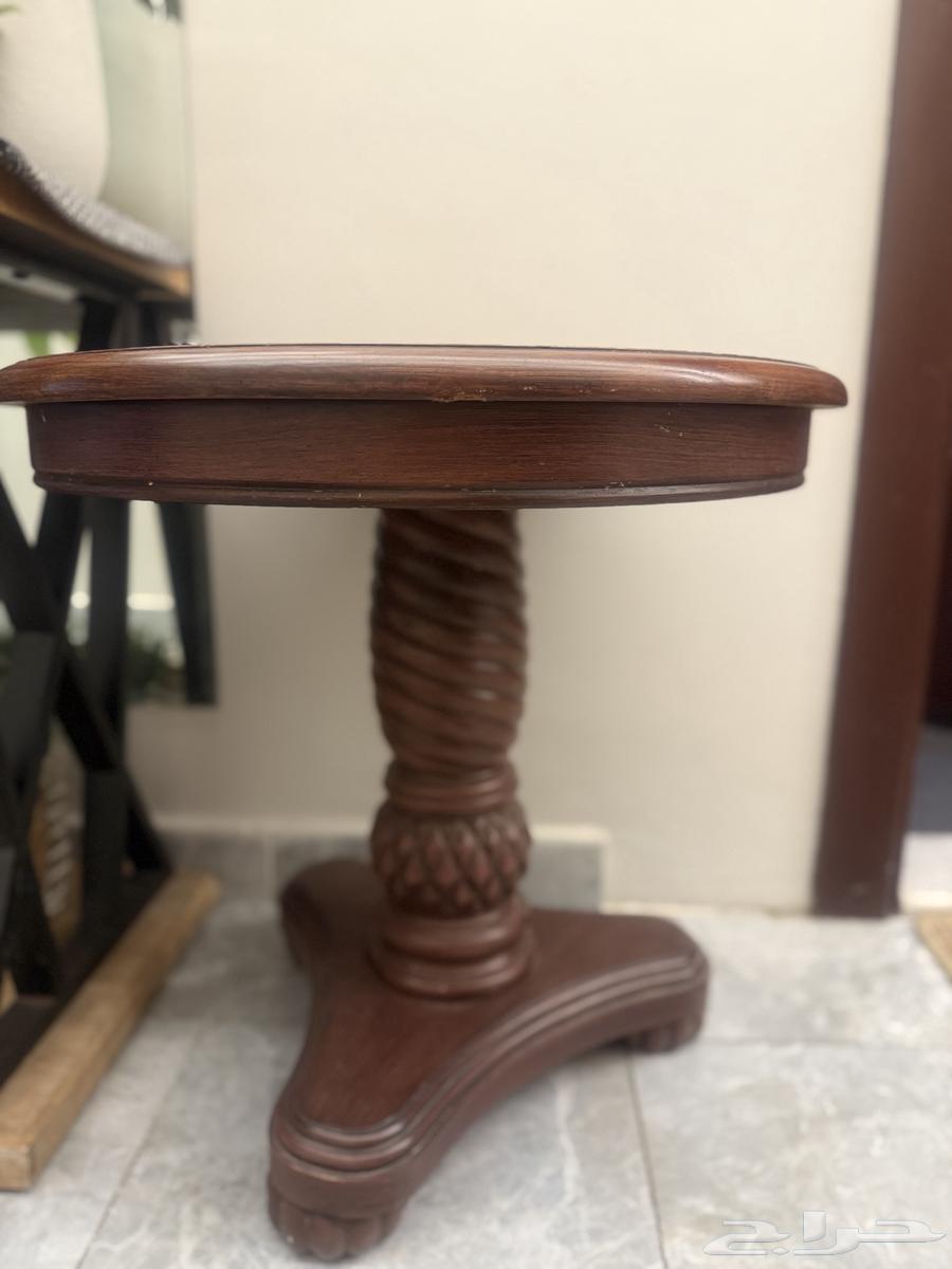 طاوله خشب كلاسيك للبيع64402609335425111