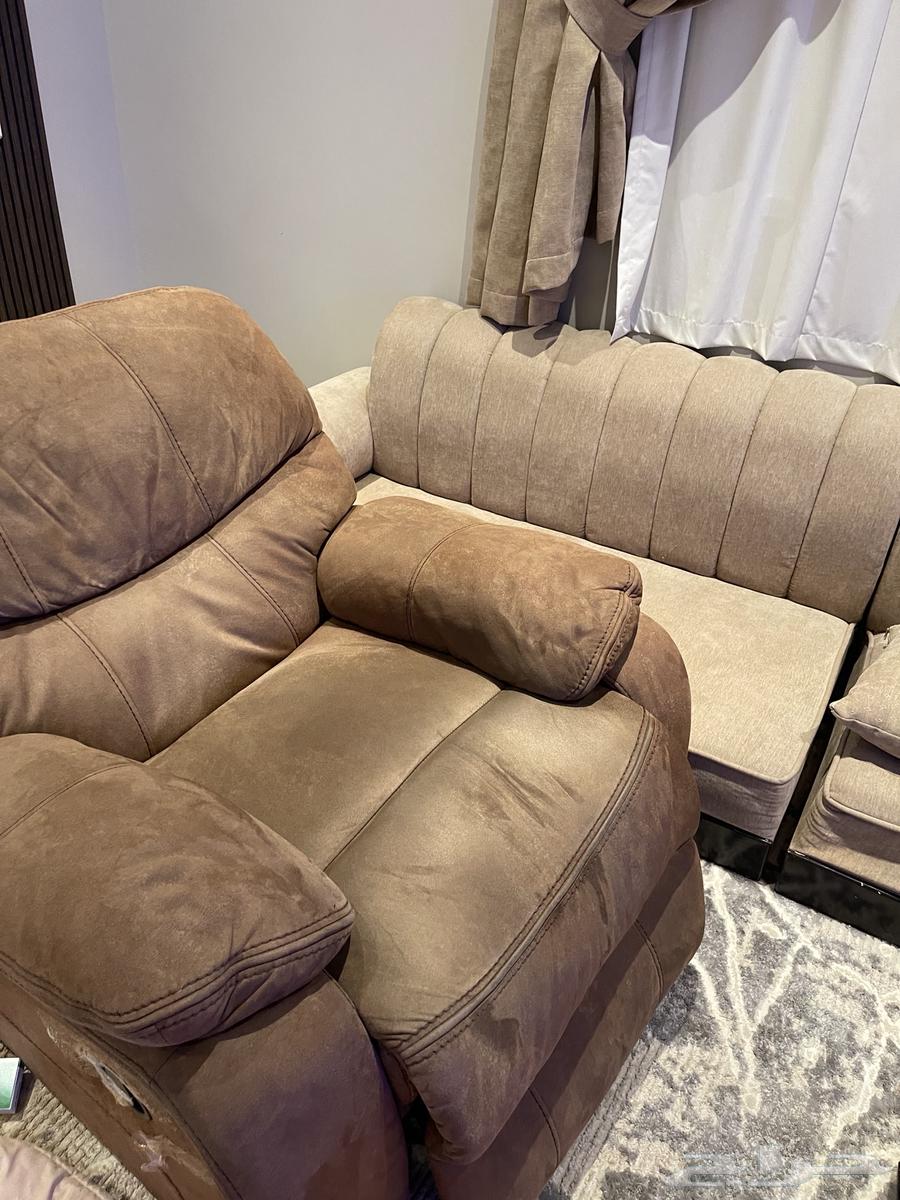 اثاث يعتبر جديد للبيع64401383351298110