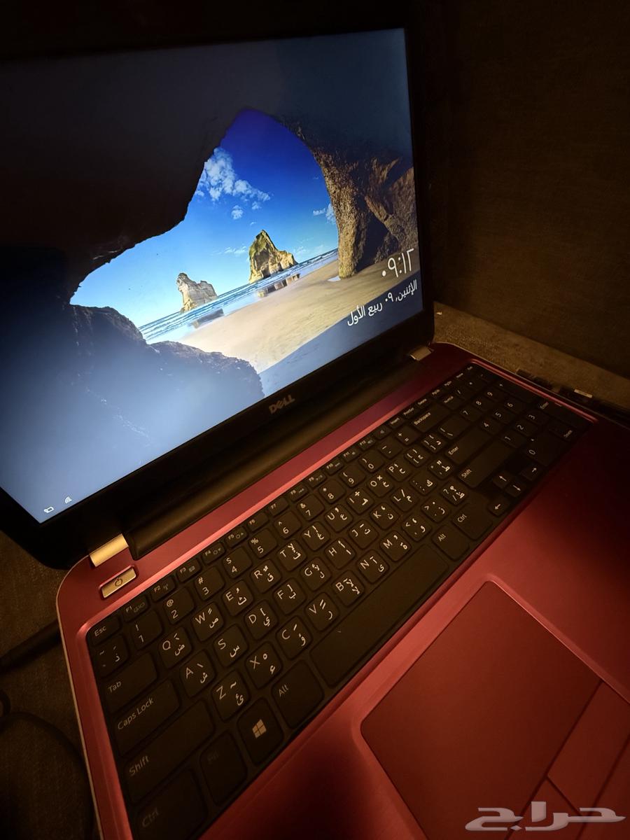 لابتوب يعتبر نظيف فيه كسر في مدخل الاشرطه بس64403916584449114