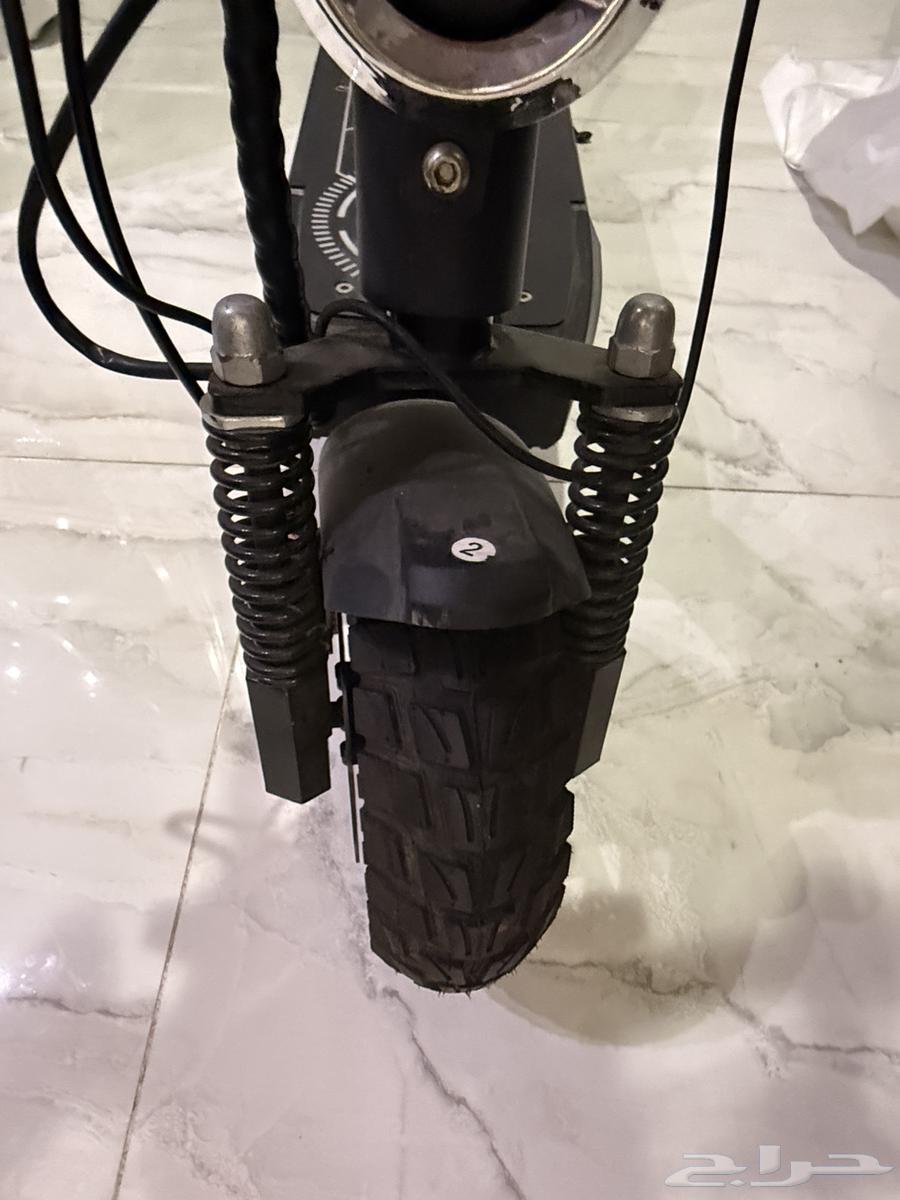سكوتر كهربائي شبه جديد Scooter64403068722562110