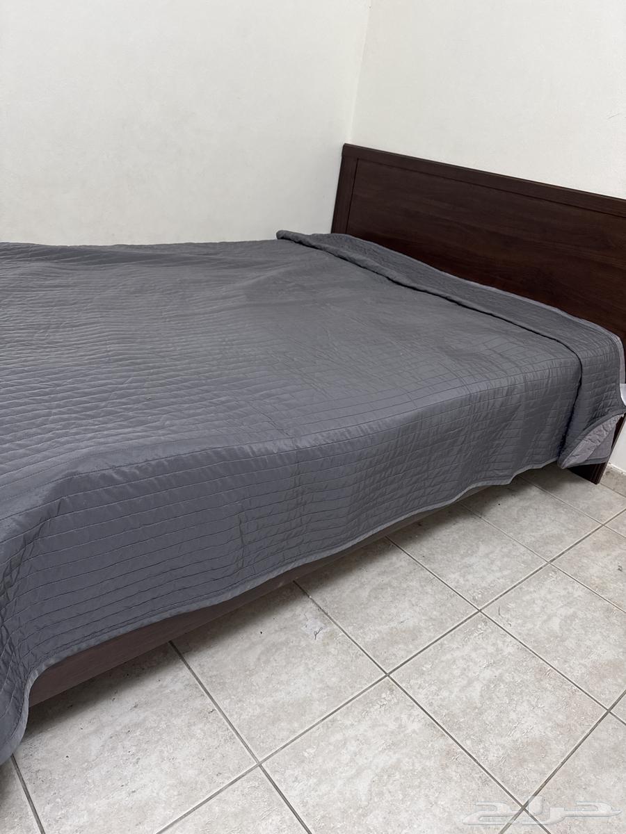 سرير للبيع (بدون فرشة)64404570174978111