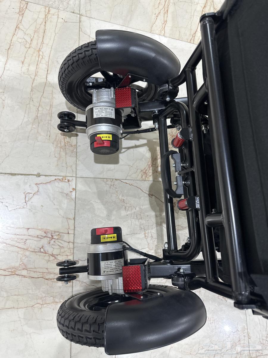 كرسي متحرك كهربائي جديد للبيع64403251172355112