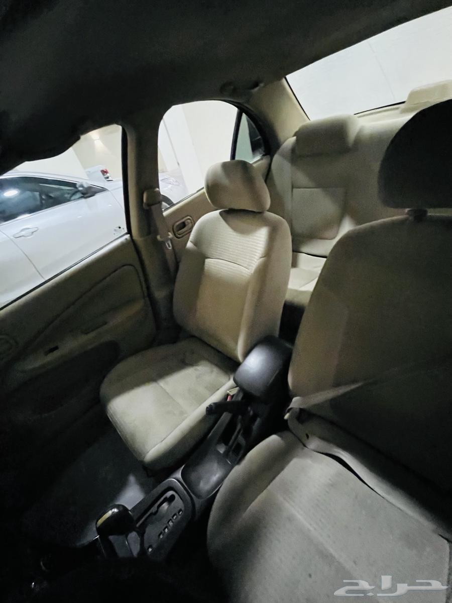 Nissan Sunny 201063618252917762111