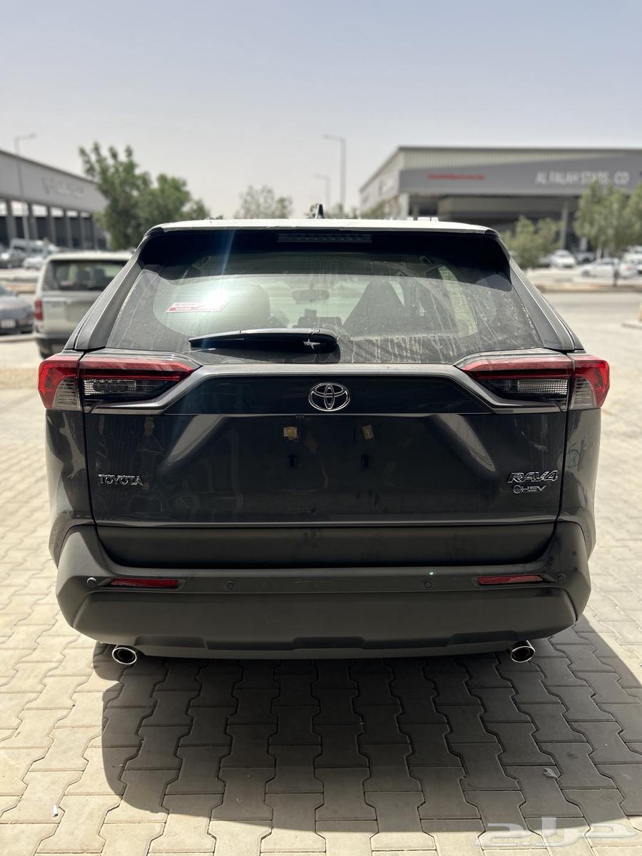 تويوتا   راف فور LE هايبرد استاندر دبل 113300 شامل الضريبة64554843853058113