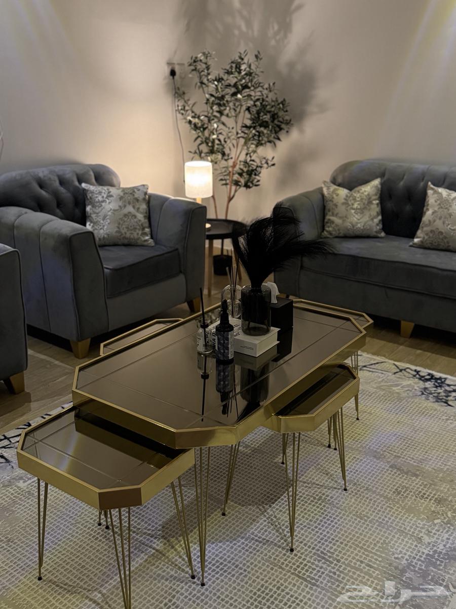 طاولة غرفة الجلوس والصالة64402997970689111