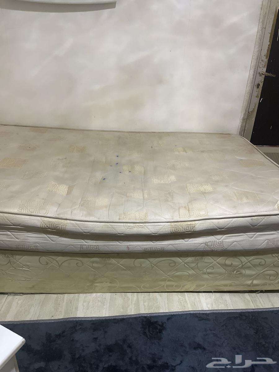 سرير للبيع64401494401537111